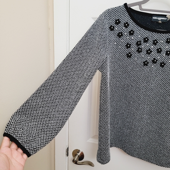 KARL LAGERFELD PARIS Tweed pearl and floral necklace details sweater - Picture 5 of 10